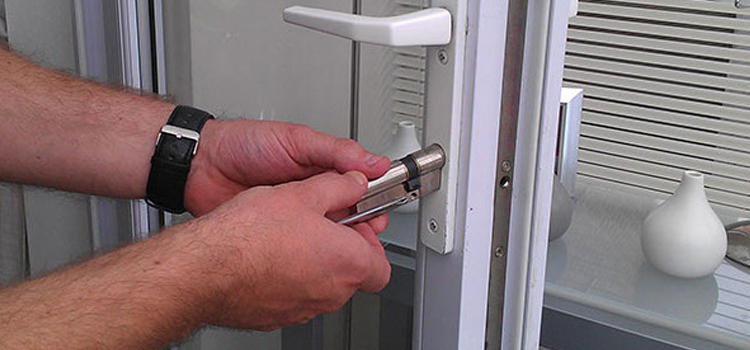 Commercial Door Lock Repair in Arvin